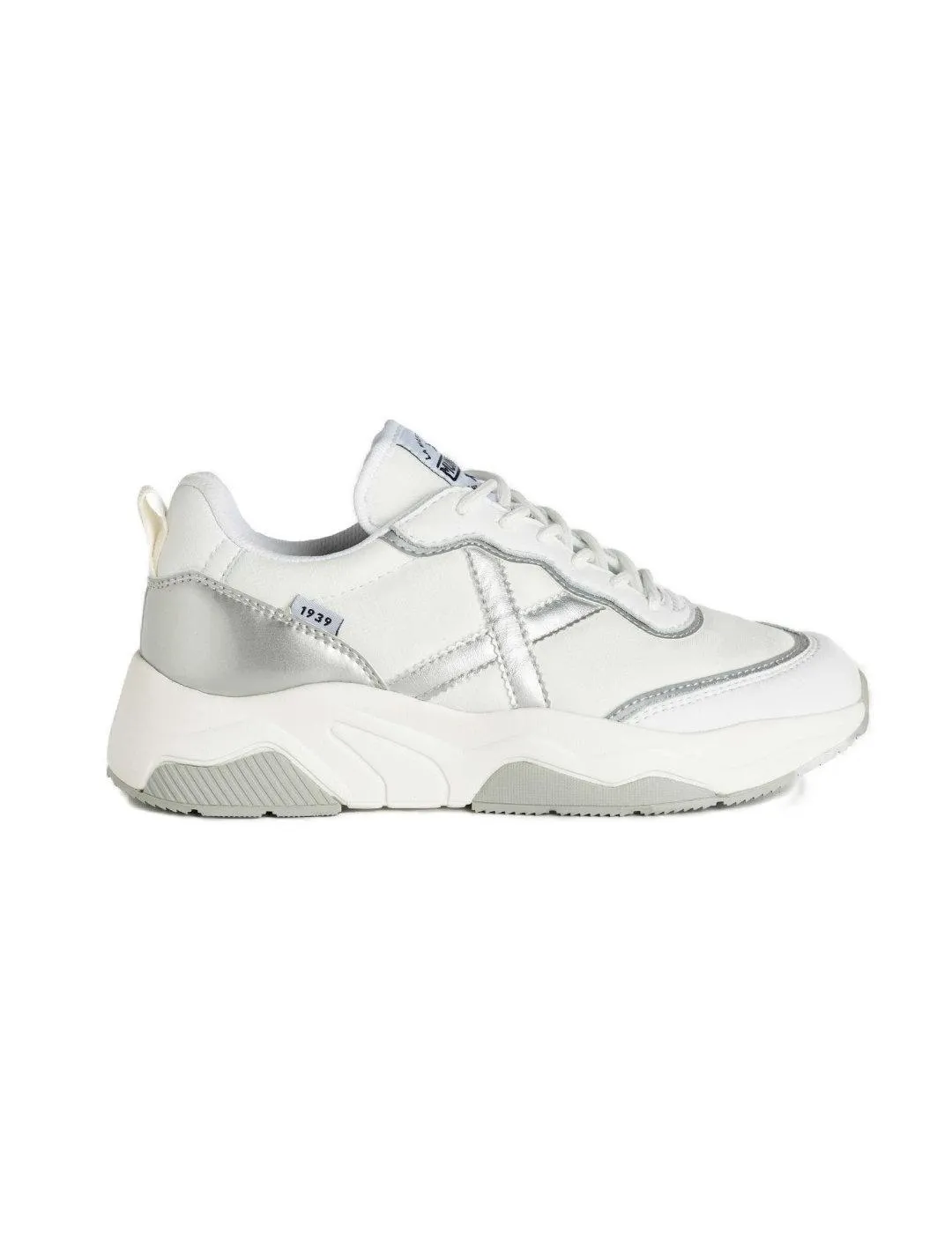 Women's White Munich Wave 139 Sneaker